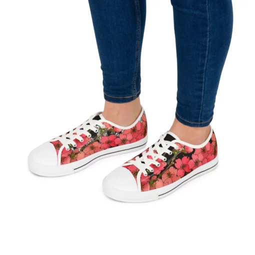 Women's Cute Spring Low Top Sneakers SE24 - Image 2